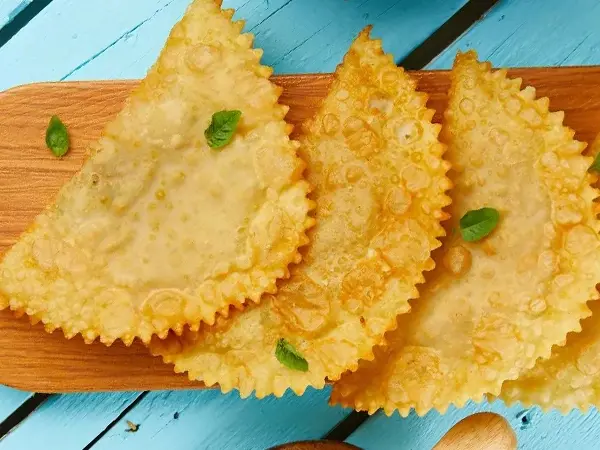 Chebureki go'shtli (1 dona)