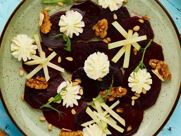 Pishloqli mussli lavlagi karpaccio