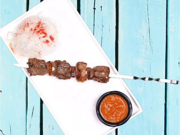 Qo'y go'shtidan tayyorlangan shashlik