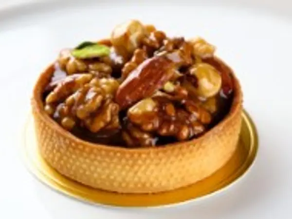 Aralash yong'oqli tort